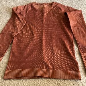 Long sleeve lululemon shirt, size 6